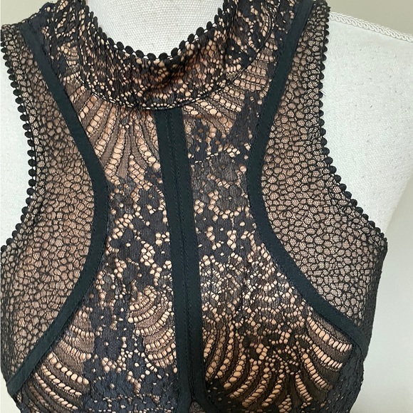 NWT Anthropologie Ball gown formal midi dress 
Retail $248 
Size 8 - Picture 6 of 12